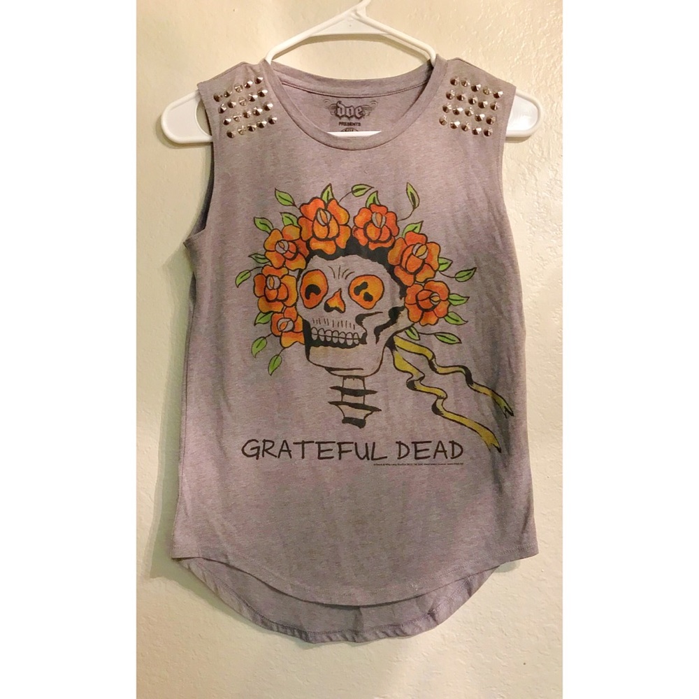 DOE SKULL TANK TOP •SIZE SMALL SKULL 💀